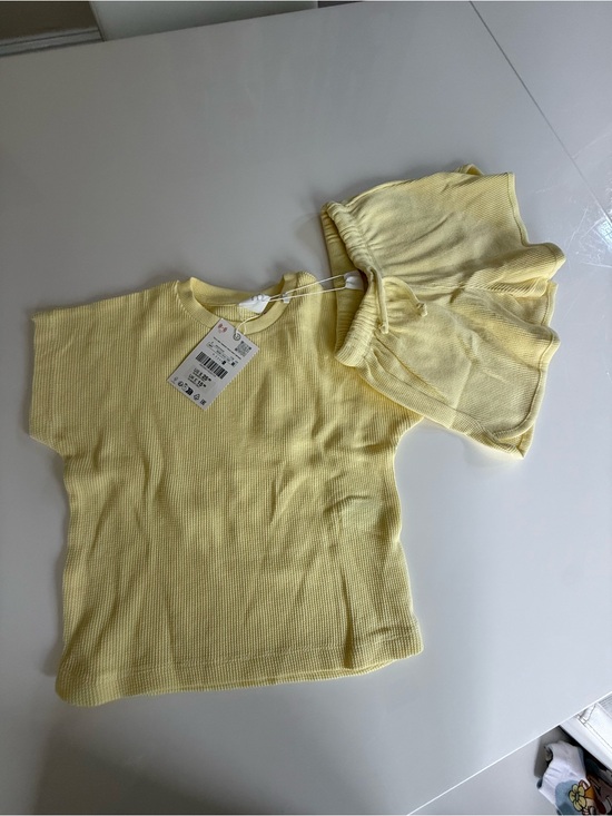 Zara Other - NWT Zara Kids Pastel Yellow Ribbed Tee & Shorts Set
